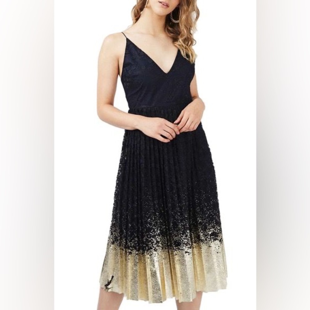 Gorgeous lace dress!